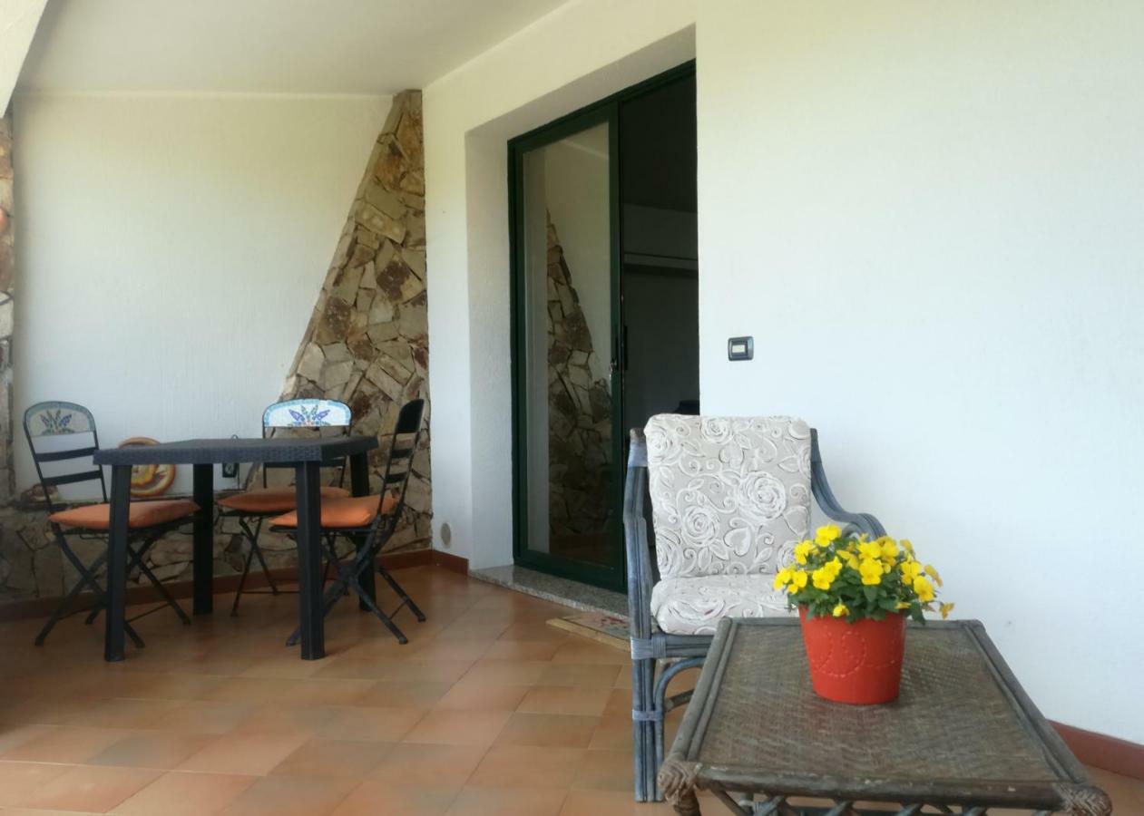 Il Giardino Apartment Lotzorai Ngoại thất bức ảnh